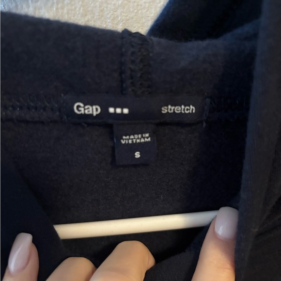 GAP hoodie - Picture 2 of 3